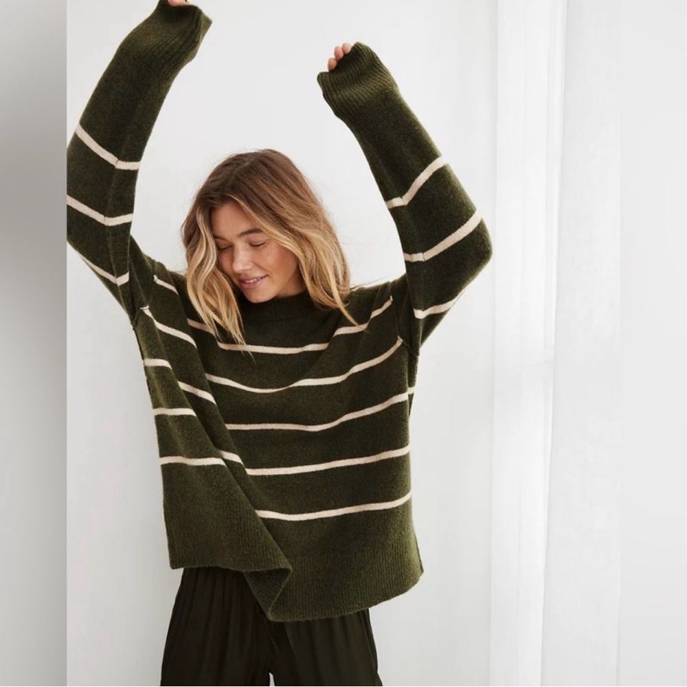 Aerie Women’s‎ Unreal Sweater Striped Crewneck Long Sleeve Green Ivory Size XXS